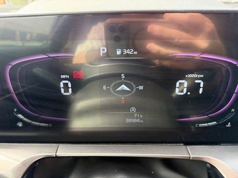 Used 2025 Kia Telluride S AWD/4WD image 13