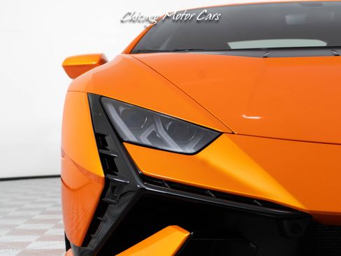 Used 2023 Lamborghini Huracan Tecnica image 7