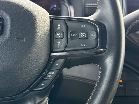 Used 2024 RAM 2500 Limited image 27