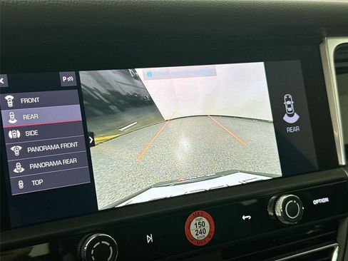 Certified 2026 Porsche Macan AWD/4WD image 23