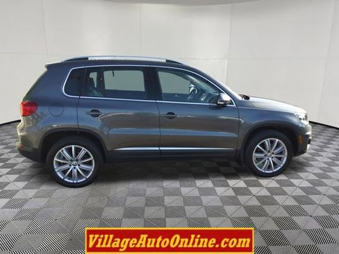 Used 2016 Volkswagen Tiguan SE image 14
