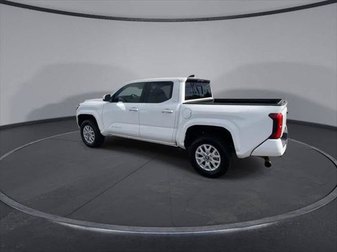 Certified 2025 Toyota Tacoma SR5 AWD/4WD image 6