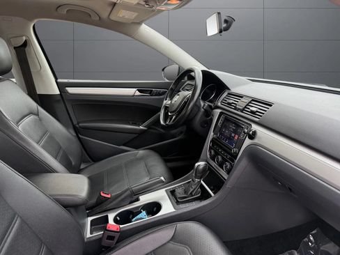 Used 2019 Volkswagen Passat 2.0T Wolfsburg FWD image 23