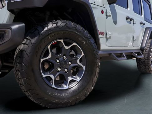 Used 2023 Jeep Wrangler Unlimited Rubicon w/ Cold Weather Group AWD/4WD image 3