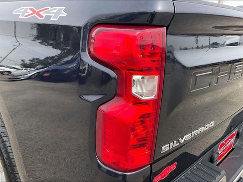 Used 2022 Chevrolet Silverado 1500 LT image 20