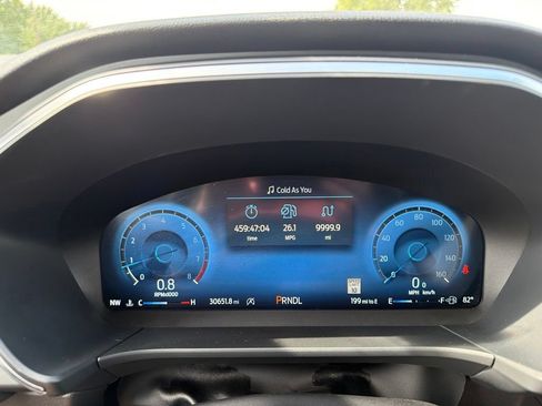 Used 2025 Ford Escape Platinum AWD/4WD image 16