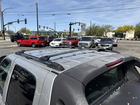Used 2004 Chevrolet Avalanche 2WD image 16