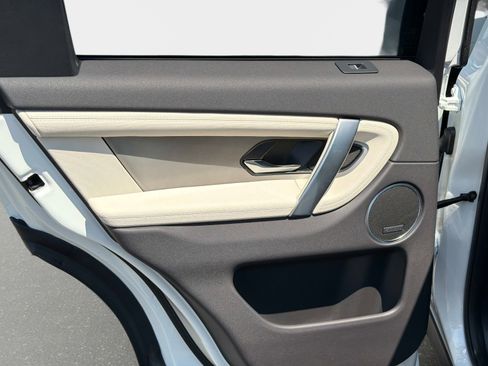 New 2026 Land Rover Discovery Sport Landmark AWD/4WD image 12