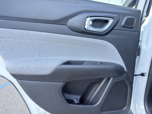 Used 2024 Jeep Compass Latitude w/ Sun and Sound Group image 12