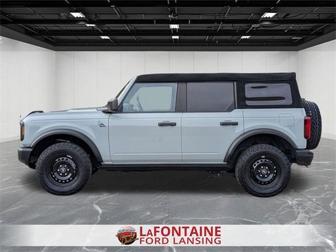 Used 2023 Ford Bronco Black Diamond image 2