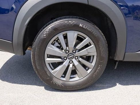 Used 2025 Nissan Pathfinder SV AWD/4WD image 10