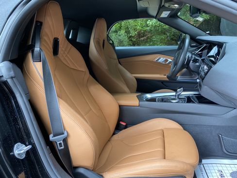 Used 2024 BMW Z4 M40i w/ Premium Package RWD image 35