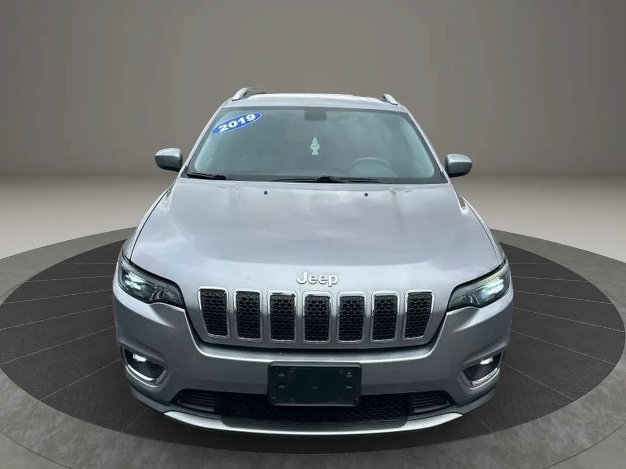 Used 2019 Jeep Cherokee Limited AWD/4WD image 5