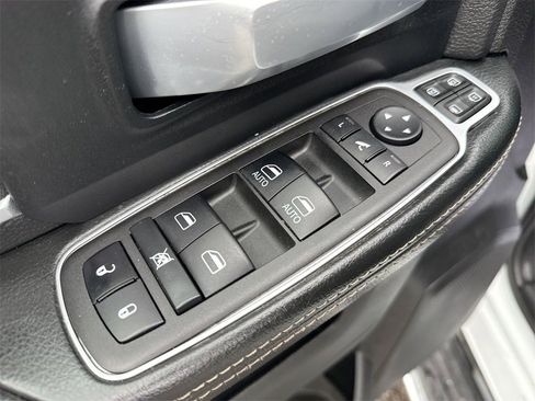 Used 2024 RAM 3500 Big Horn image 13