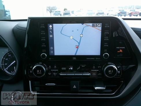 Certified 2022 Toyota Highlander Limited image 14