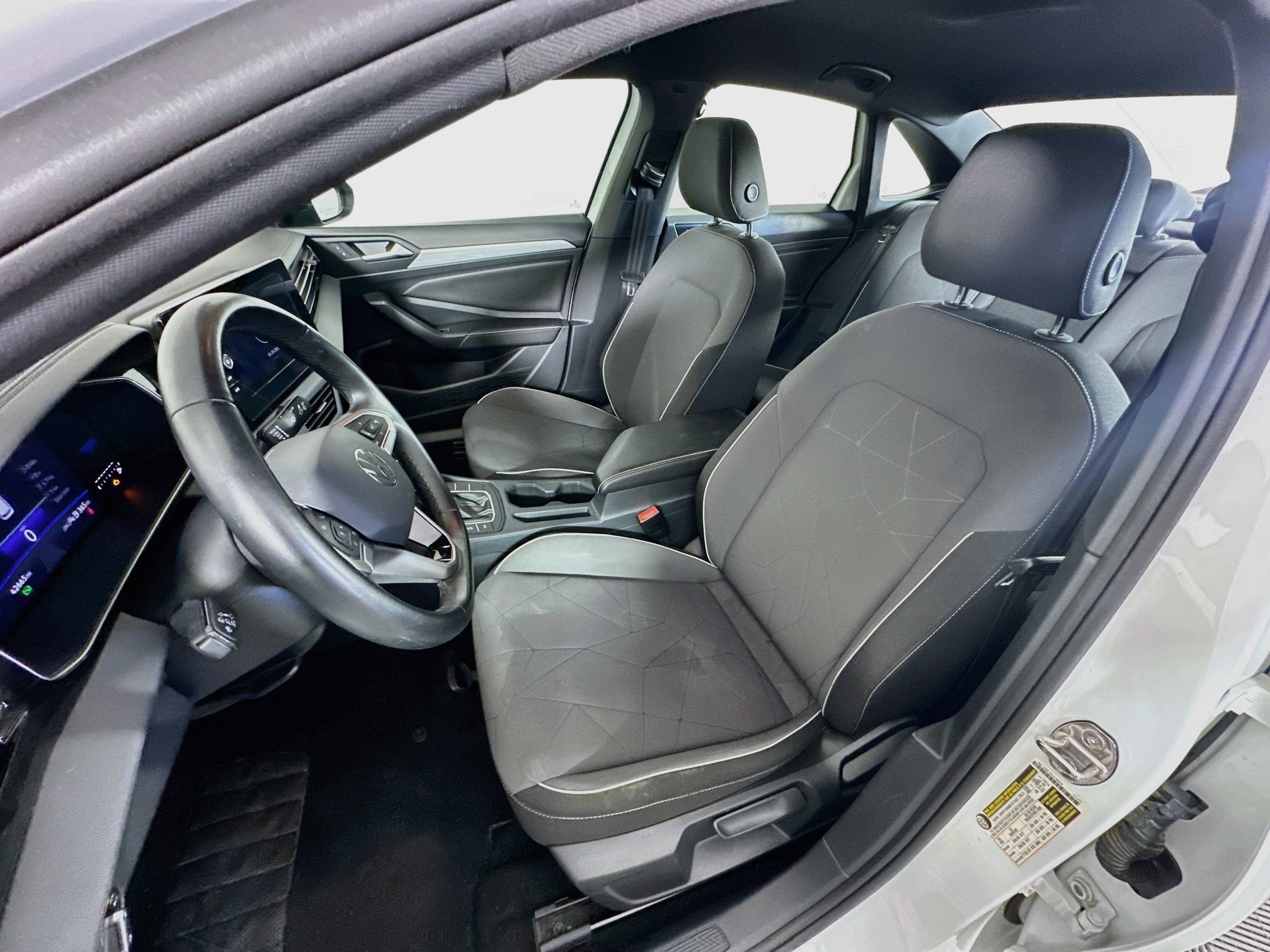 Used 2025 Volkswagen Jetta Sport FWD image 13
