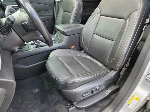 Used 2018 Chevrolet Traverse Premier w/ Redline Edition FWD image 6