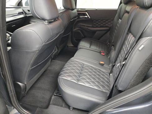 Used 2024 Mitsubishi Outlander SEL image 22