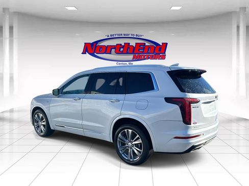 Used 2024 Cadillac XT6 Premium Luxury image 5