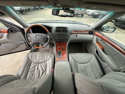 Used 2003 Lexus LS 430 RWD image 47