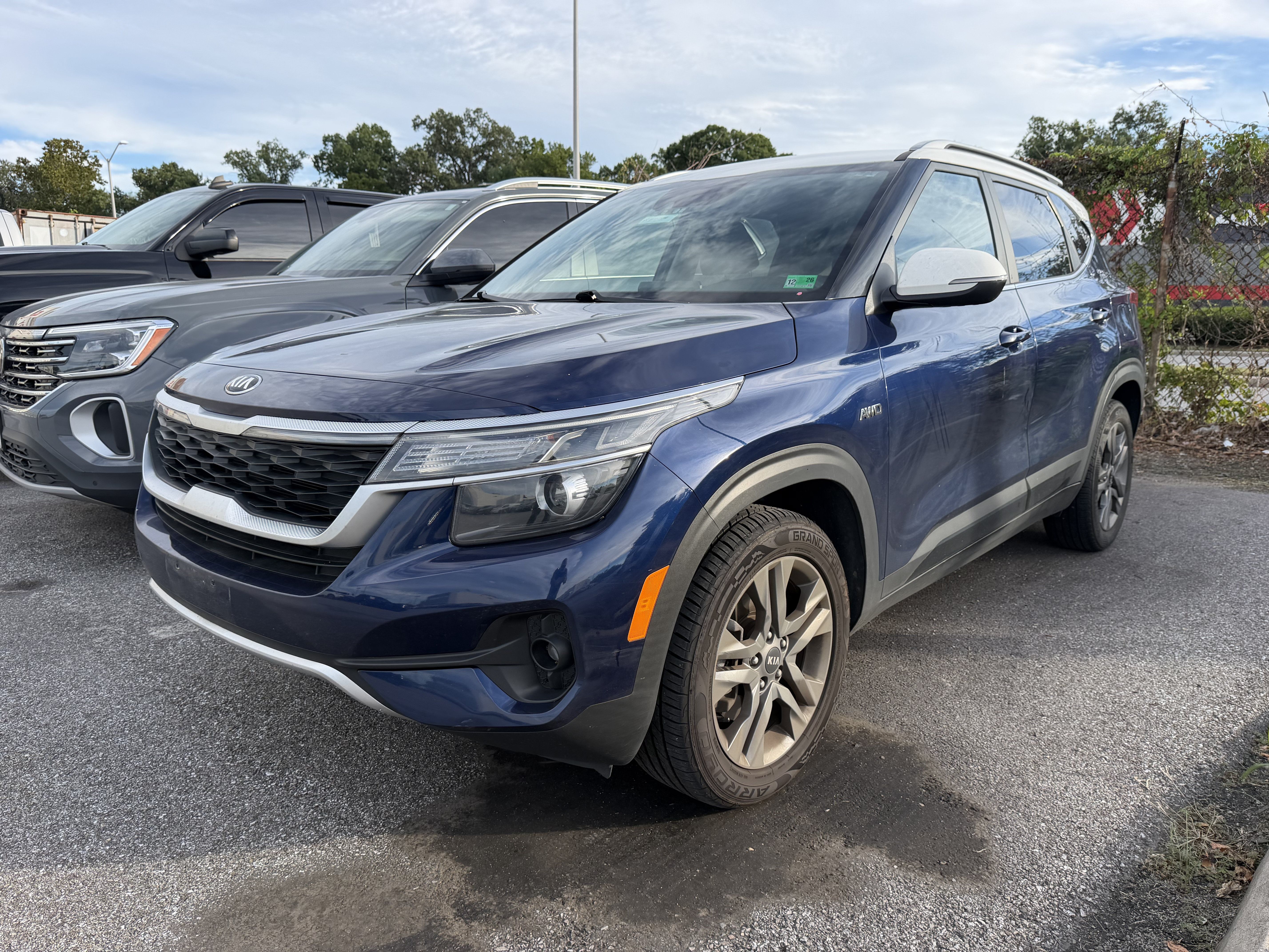 Used 2021 Kia Seltos S AWD/4WD image 5
