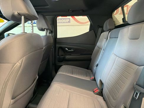 Used 2023 Hyundai Santa Cruz SEL Premium image 18