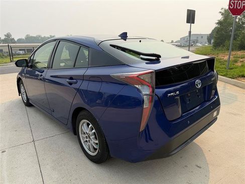 Used 2017 Toyota Prius Two w/ Prius Two Safety Plus Package FWD image 5