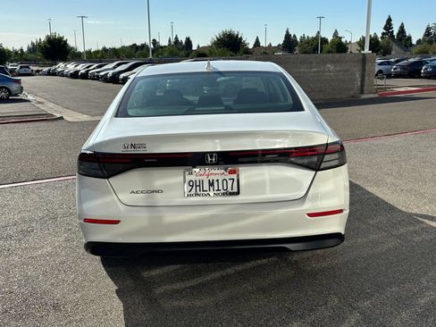 Used 2023 Honda Accord EX image 6