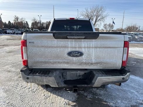 Used 2018 Ford F250 Lariat w/ Chrome Package image 10