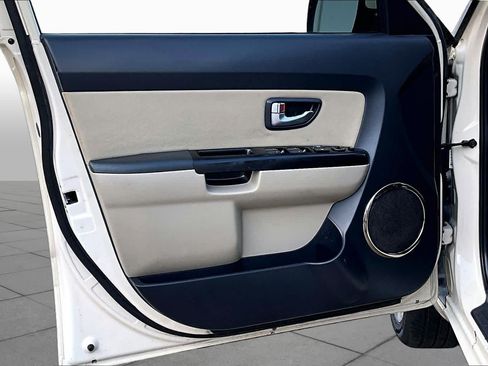 Used 2013 Kia Soul ! w/ Premium Pkg FWD image 20