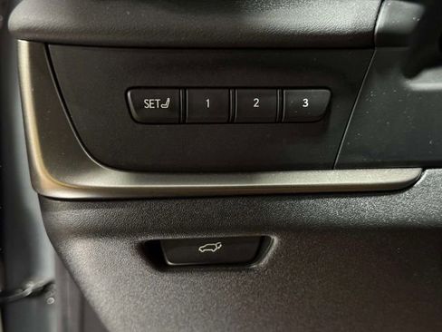 Used 2023 Lexus RZ 450e Premium image 19