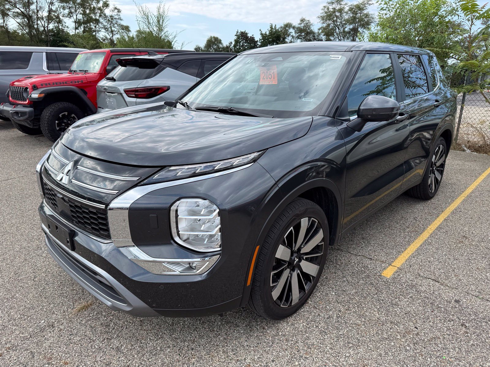 Used 2025 Mitsubishi Outlander SE AWD/4WD image 5