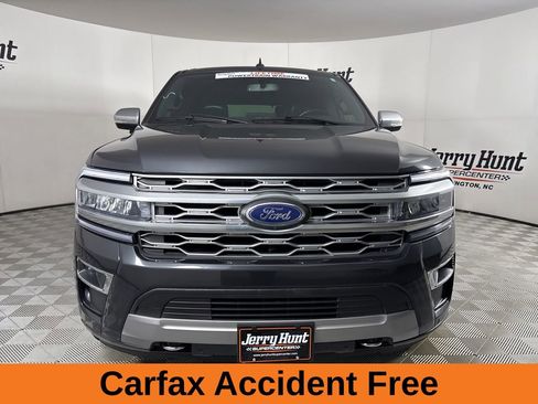 Used 2023 Ford Expedition Platinum image 3