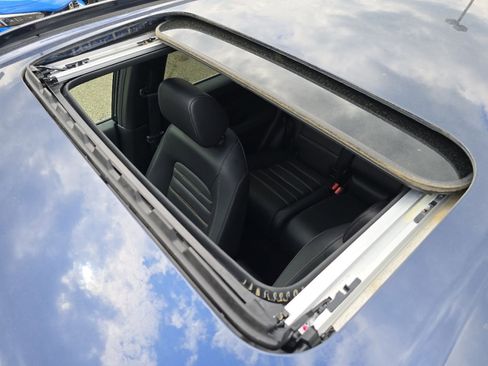 Used 2023 Honda CR-V Sport Touring image 3