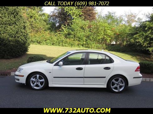 Used 2005 Saab 9-3 Arc image 2