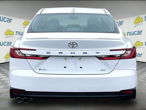 Used 2025 Toyota Camry SE FWD image 5