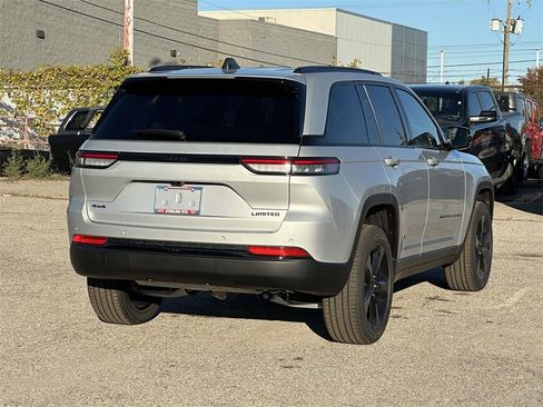 New 2025 Jeep Grand Cherokee Limited image 3