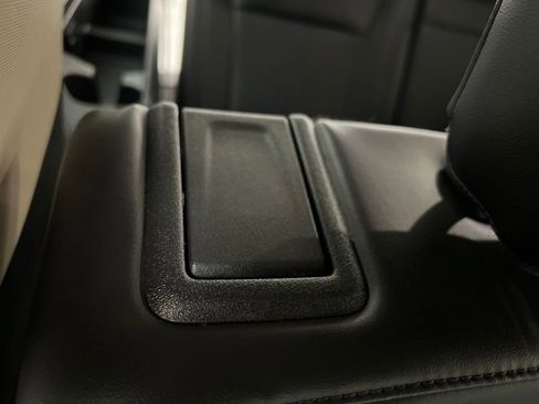 Used 2024 Ford Expedition XLT image 20