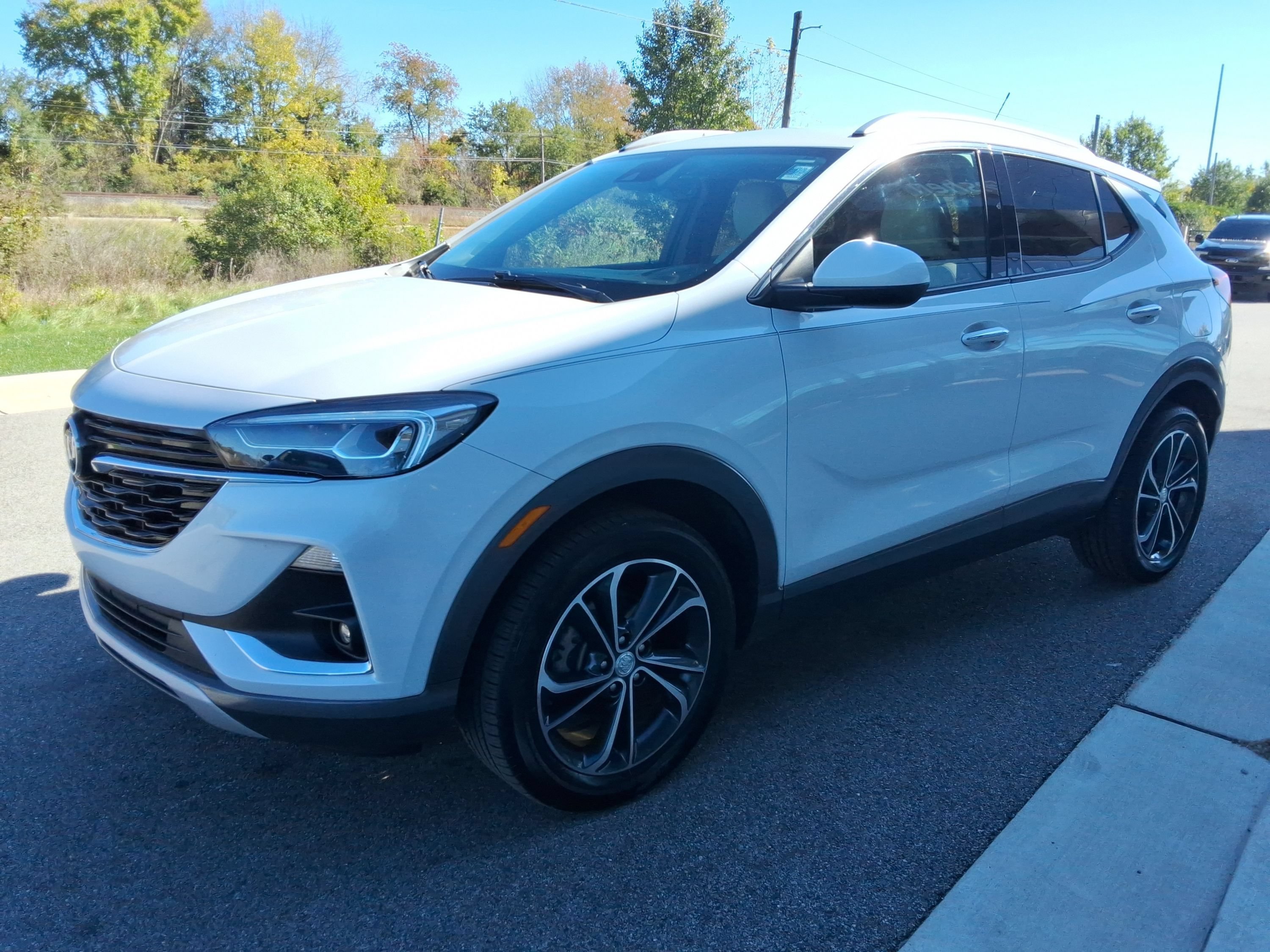 Used 2021 Buick Encore GX Essence AWD/4WD image 14