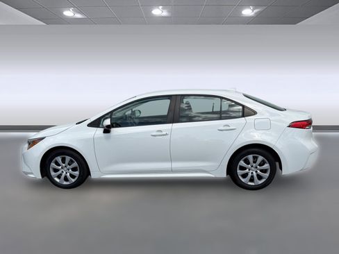 Used 2023 Toyota Corolla LE FWD image 2