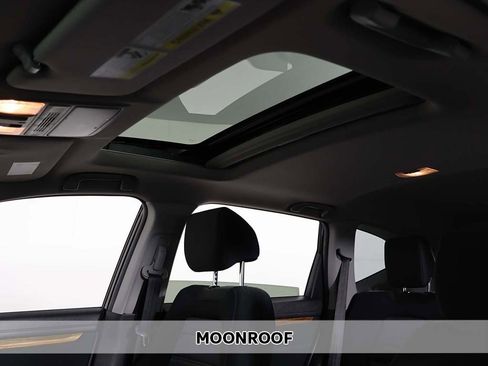 Used 2019 Honda CR-V EX image 3