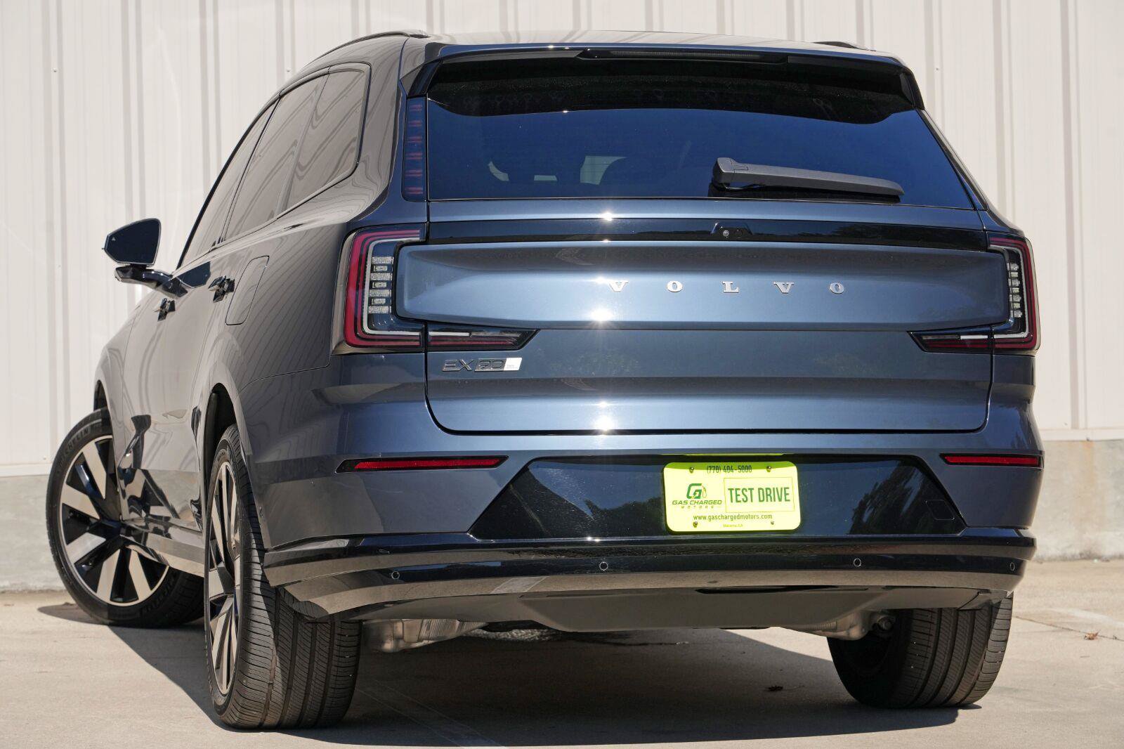 Used 2025 Volvo EX90 Ultra AWD/4WD image 6