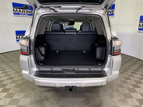 Used 2024 Toyota 4Runner TRD Off-Road Premium image 31