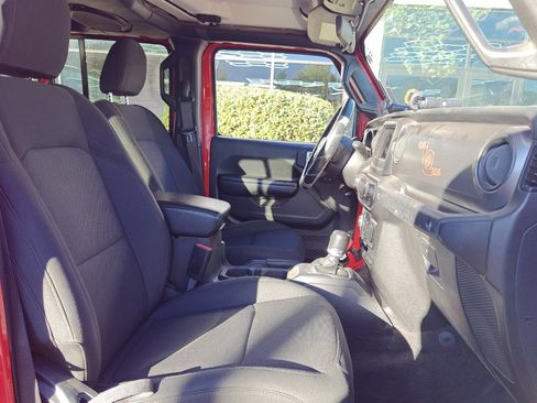 Used 2021 Jeep Wrangler Unlimited Sport image 27