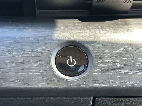 Used 2023 Nissan Ariya AWD image 10