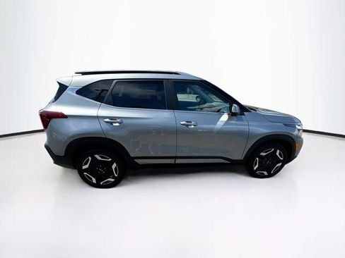 Certified 2024 Kia Seltos SX w/ SX Sunroof Package AWD/4WD image 4