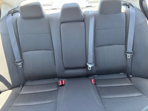 Used 2025 Nissan Altima 2.5 SV FWD image 38