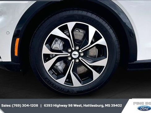 Used 2023 Ford Mustang Mach-E Premium image 7