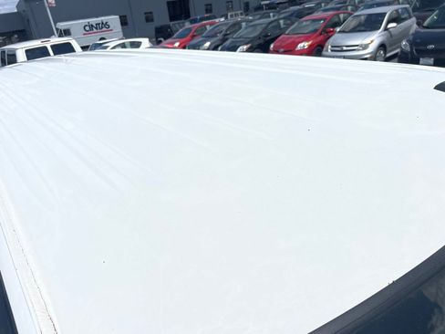 Used 2018 Chevrolet Express 3500 w/ Driver Convenience Package image 9