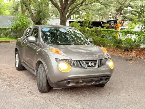 Used 2013 Nissan Juke SV image 3